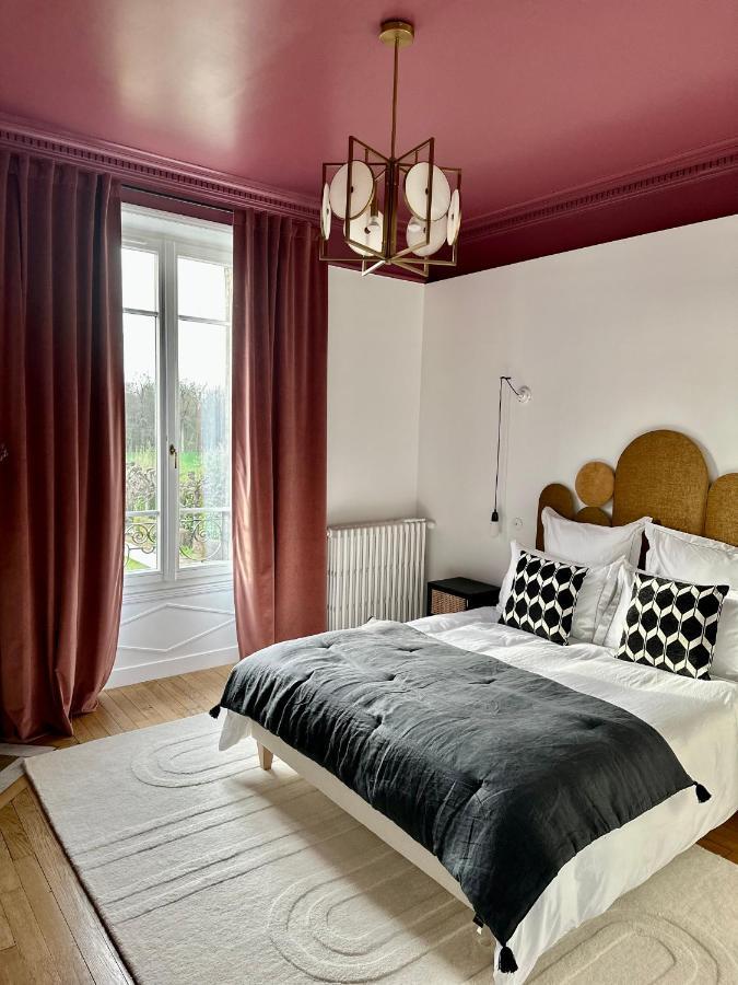La Grande Maison Lgm Lesches Luaran gambar
