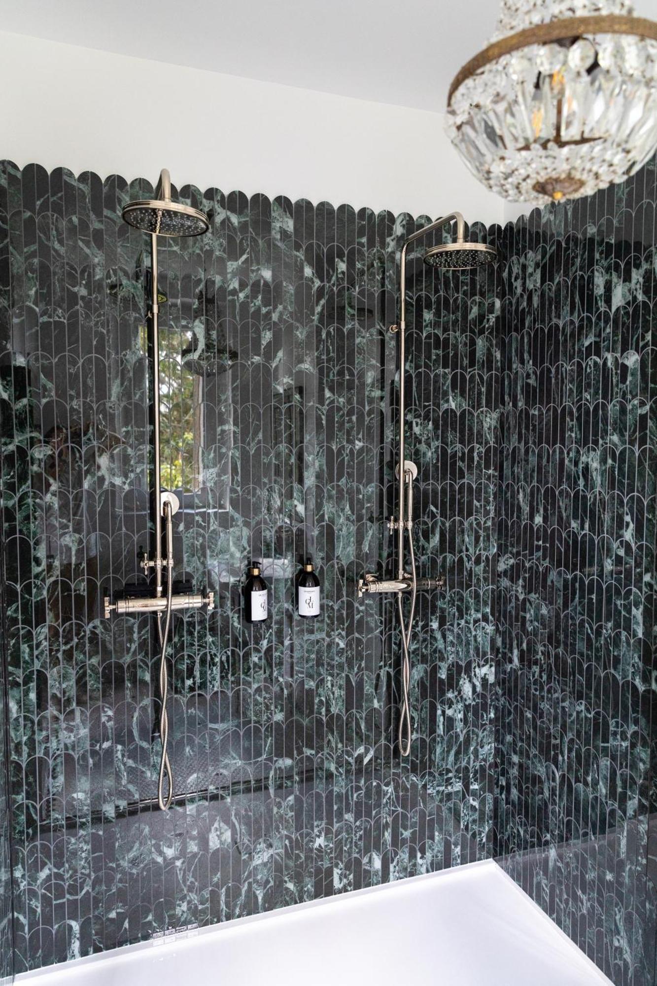 La Grande Maison Lgm Lesches Luaran gambar
